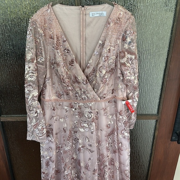 Mac Duggal Embellished V Neck Illusion Long Sleeve A Line Gown Size 16. - Picture 6 of 12